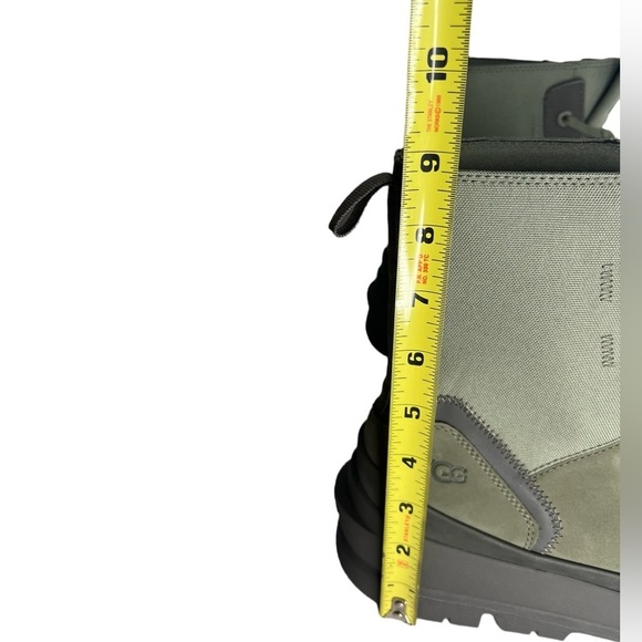 NWOT UGG Women’s The Ugg Lug Leather Boot Moss Green - Picture 10 of 13